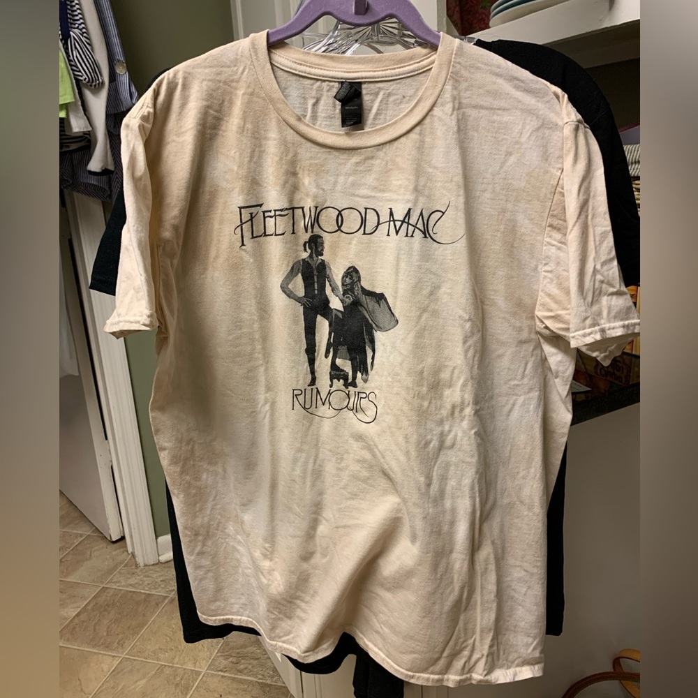 Fleetwood Mac band tee size Large approx ptp 21”